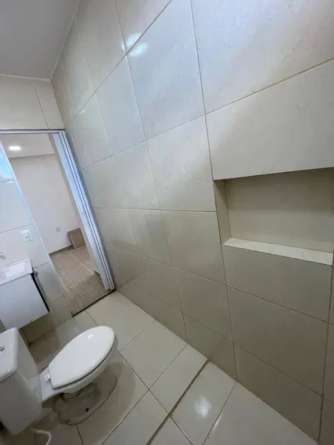 Foto 2 de Casa com 2 quartos para alugar, 45m2 em Pajuçara, Natal - RN