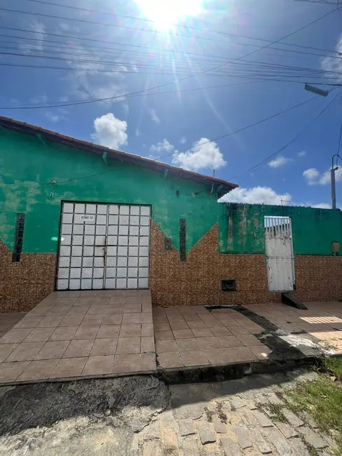 Casa com 5 quartos à venda, 150m2 em Pajuçara, Natal - RN - imagem 2 Foto 2 de Casa com 5 quartos à venda, 150m2 em Pajuçara, Natal - RN