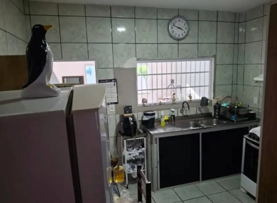 Casa com 3 quartos à venda em Pajuçara, Natal - RN - imagem 3 Foto 3 de Casa com 3 quartos à venda em Pajuçara, Natal - RN
