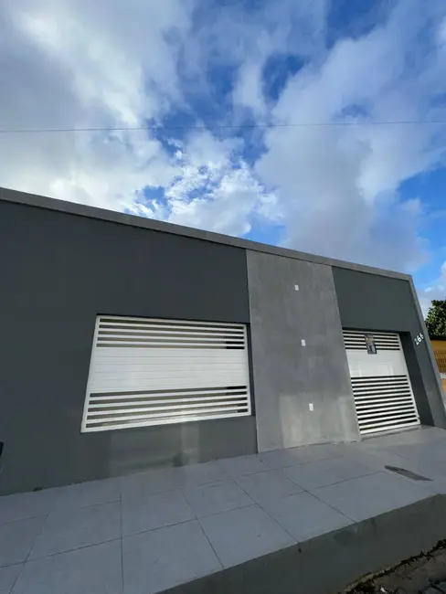 Foto 1 de Casa com 2 quartos à venda, 90m2 em Pajuçara, Natal - RN