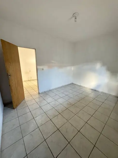 Casa com 2 quartos para alugar, 40m2 em Potengi, Natal - RN - imagem 4 Foto 4 de Casa com 2 quartos para alugar, 40m2 em Potengi, Natal - RN