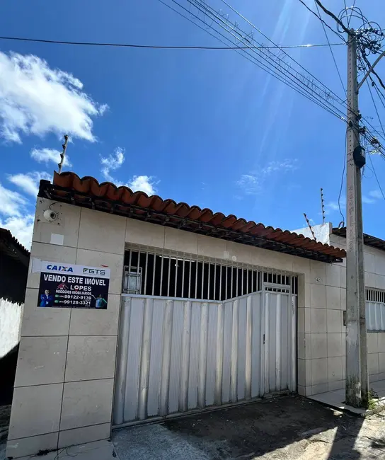 Casa com 3 quartos à venda, 200m2 em Nossa Senhora da Apresentação, Natal - RN - imagem 1 Foto 1 de Casa com 3 quartos à venda, 200m2 em Nossa Senhora da Apresentação, Natal - RN
