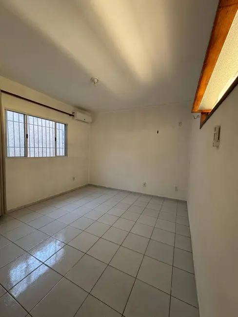 Casa com 3 quartos para alugar, 120m2 em Lagoa Nova, Natal - RN - imagem 4 Foto 4 de Casa com 3 quartos para alugar, 120m2 em Lagoa Nova, Natal - RN