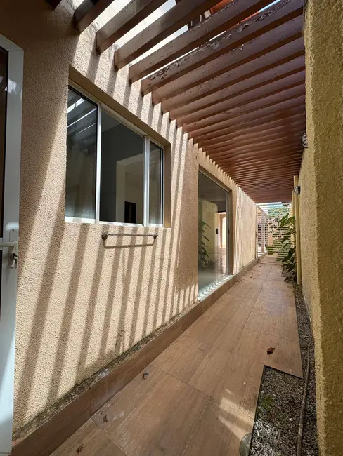 Casa com 3 quartos para alugar, 120m2 em Lagoa Nova, Natal - RN - imagem 2 Foto 2 de Casa com 3 quartos para alugar, 120m2 em Lagoa Nova, Natal - RN