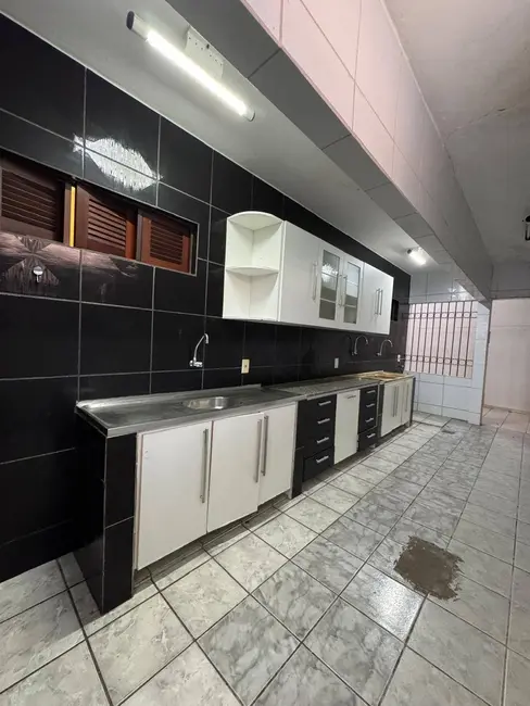 Foto 9 de Casa com 3 quartos para alugar, 320m2 em Natal - RN