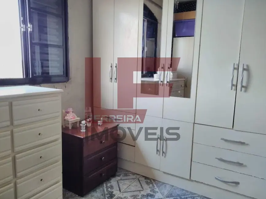 Casa com 2 quartos à venda, 210m2 em Vila Suiça, Francisco Morato - SP - imagem 2 Foto 2 de Casa com 2 quartos à venda, 210m2 em Vila Suiça, Francisco Morato - SP