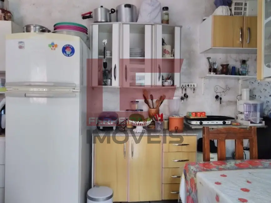 Casa com 2 quartos à venda, 210m2 em Vila Suiça, Francisco Morato - SP - imagem 7 Foto 7 de Casa com 2 quartos à venda, 210m2 em Vila Suiça, Francisco Morato - SP