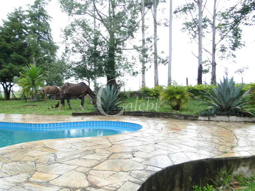Sítio / Rancho com 3 quartos à venda em Espirito Santo Do Pinhal - SP - imagem 4 Foto 4 de Sítio / Rancho com 3 quartos à venda em Espirito Santo Do Pinhal - SP