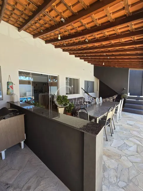 Foto 3 de Casa com 5 quartos à venda, 301m2 em Jardim Suécia, Mogi Guacu - SP