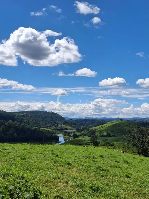 Foto 2 de Fazenda / Haras com 3 quartos à venda, 70m2 em Área Rural de Poços de Caldas, Pocos De Caldas - MG