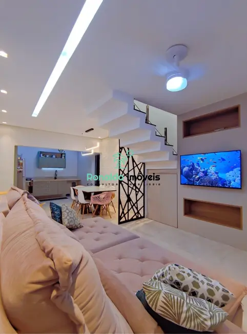 Foto 1 de Casa com 2 quartos à venda, 70m2 em Bertioga - SP