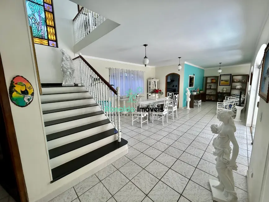 Casa de Condomínio com 5 quartos à venda, 600m2 em Bertioga - SP - imagem 5 Foto 5 de Casa de Condomínio com 5 quartos à venda, 600m2 em Bertioga - SP