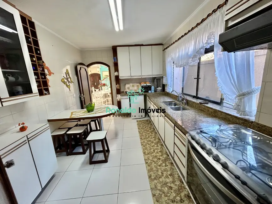 Casa de Condomínio com 5 quartos à venda, 600m2 em Bertioga - SP - imagem 9 Foto 9 de Casa de Condomínio com 5 quartos à venda, 600m2 em Bertioga - SP