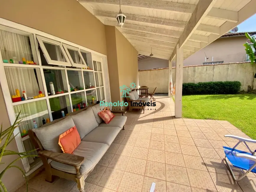 Foto 9 de Casa com 3 quartos à venda, 190m2 em Bertioga - SP