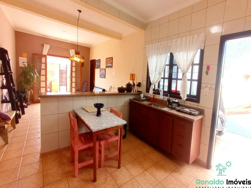 Casa com 3 quartos à venda, 136m2 em Centro, Bertioga - SP - imagem 3 Foto 3 de Casa com 3 quartos à venda, 136m2 em Centro, Bertioga - SP