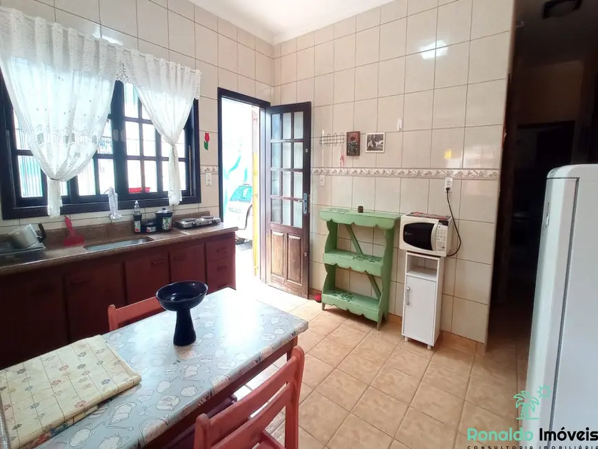 Casa com 3 quartos à venda, 136m2 em Centro, Bertioga - SP - imagem 6 Foto 6 de Casa com 3 quartos à venda, 136m2 em Centro, Bertioga - SP