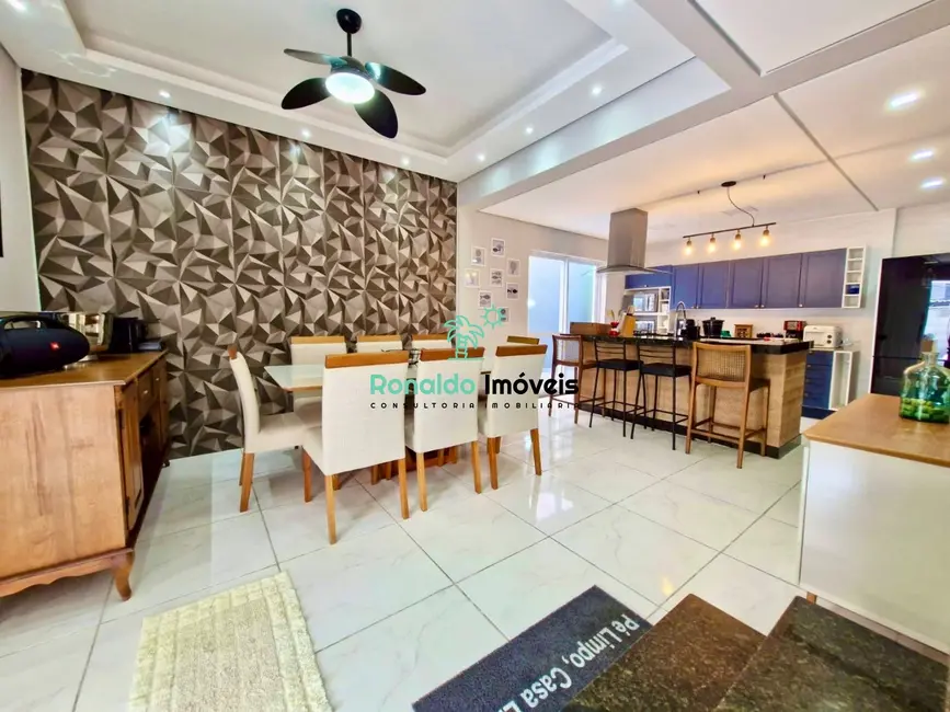 Foto 8 de Casa com 5 quartos à venda, 190m2 em Centro, Bertioga - SP