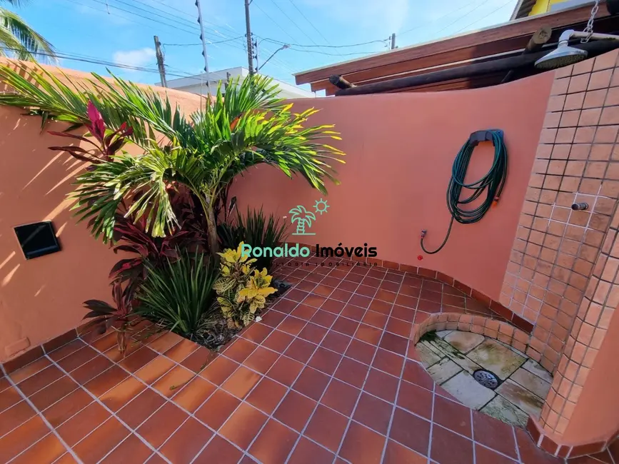 Casa com 4 quartos à venda, 271m2 em Centro, Bertioga - SP - imagem 6 Foto 6 de Casa com 4 quartos à venda, 271m2 em Centro, Bertioga - SP