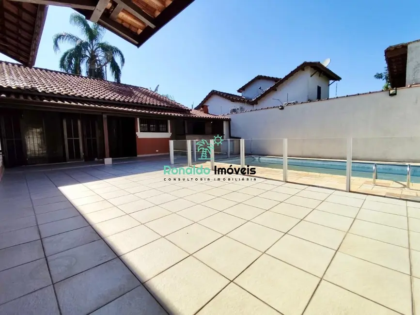 Casa com 3 quartos à venda, 180m2 em Centro, Bertioga - SP - imagem 8 Foto 8 de Casa com 3 quartos à venda, 180m2 em Centro, Bertioga - SP