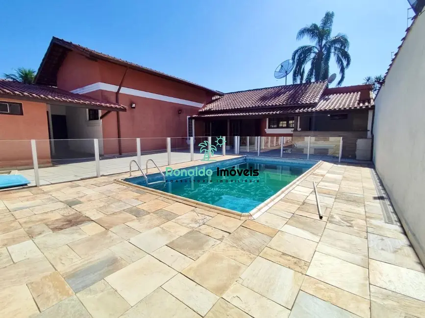 Casa com 3 quartos à venda, 180m2 em Centro, Bertioga - SP - imagem 4 Foto 4 de Casa com 3 quartos à venda, 180m2 em Centro, Bertioga - SP