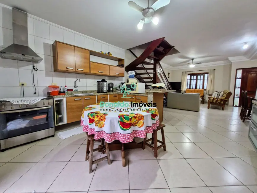 Foto 1 de Casa de Condomínio com 3 quartos à venda, 134m2 em Bertioga - SP