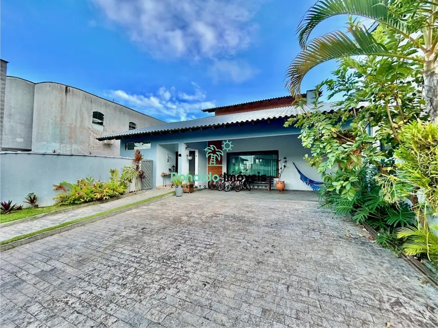 Foto 1 de Casa com 3 quartos à venda, 234m2 em Bertioga - SP