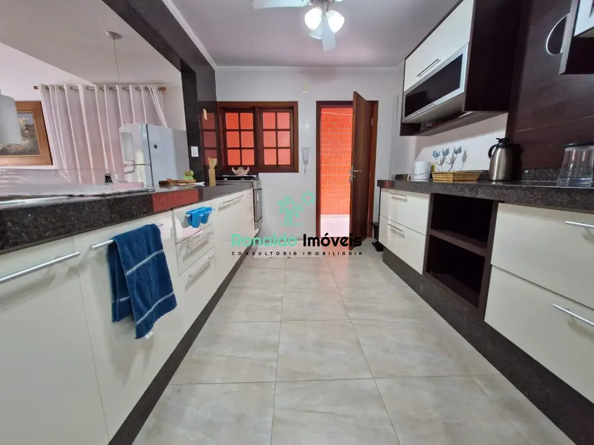 Casa de Condomínio com 3 quartos à venda, 187m2 em Bertioga - SP - imagem 4 Foto 4 de Casa de Condomínio com 3 quartos à venda, 187m2 em Bertioga - SP