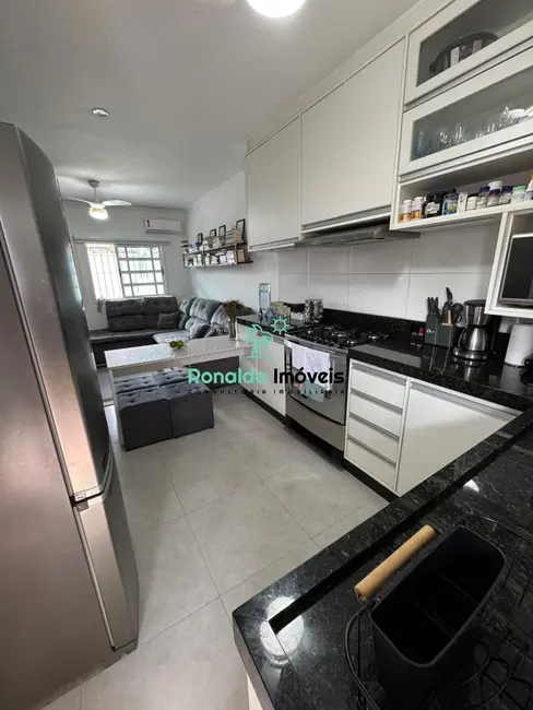 Casa com 2 quartos à venda, 93m2 em Centro, Bertioga - SP - imagem 9 Foto 9 de Casa com 2 quartos à venda, 93m2 em Centro, Bertioga - SP