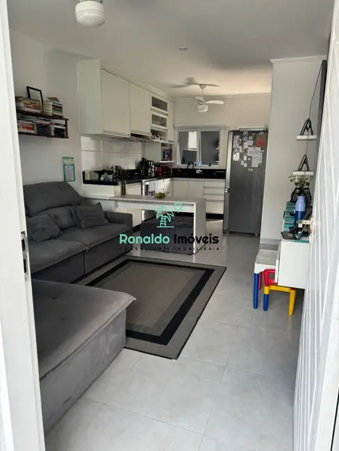 Casa com 2 quartos à venda, 93m2 em Centro, Bertioga - SP - imagem 6 Foto 6 de Casa com 2 quartos à venda, 93m2 em Centro, Bertioga - SP