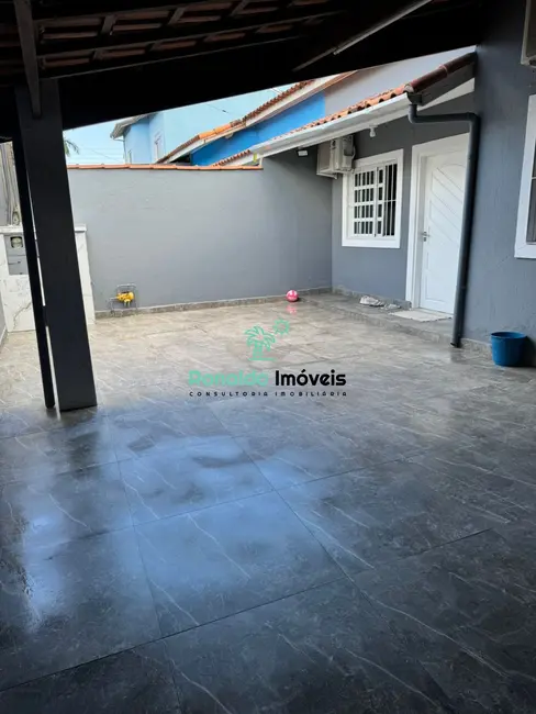 Casa com 2 quartos à venda, 93m2 em Centro, Bertioga - SP - imagem 2 Foto 2 de Casa com 2 quartos à venda, 93m2 em Centro, Bertioga - SP