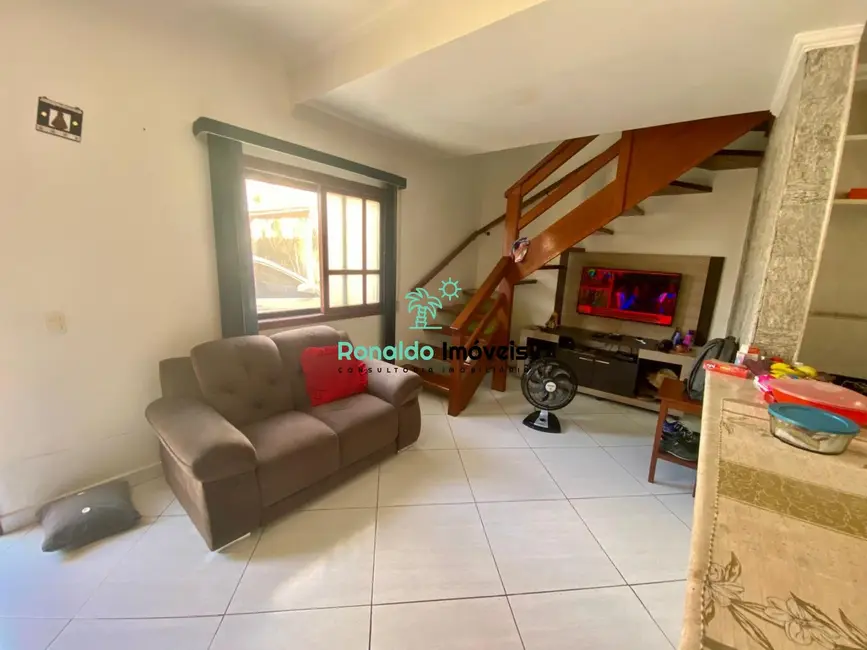 Casa com 3 quartos à venda, 84m2 em Centro, Bertioga - SP - imagem 3 Foto 3 de Casa com 3 quartos à venda, 84m2 em Centro, Bertioga - SP