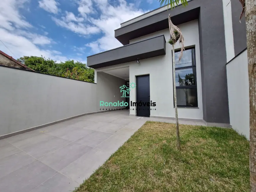 Foto 2 de Casa com 3 quartos à venda, 120m2 em Bertioga - SP