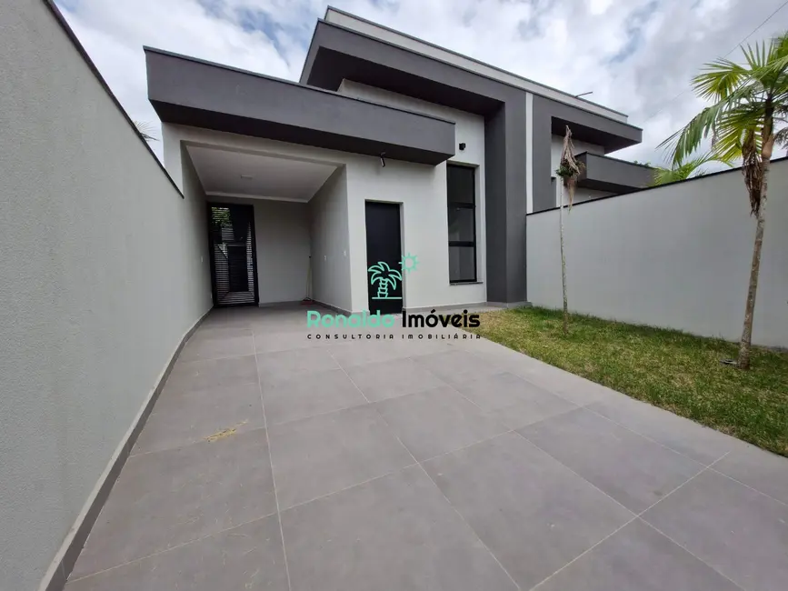 Foto 1 de Casa com 3 quartos à venda, 120m2 em Bertioga - SP