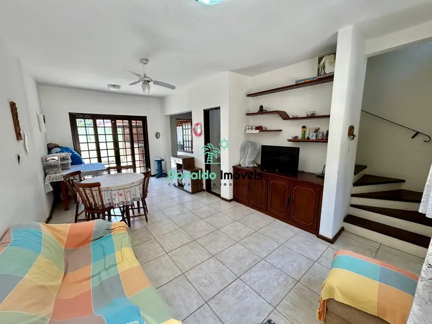 Casa com 2 quartos à venda, 77m2 em Bertioga - SP - imagem 3 Foto 3 de Casa com 2 quartos à venda, 77m2 em Bertioga - SP