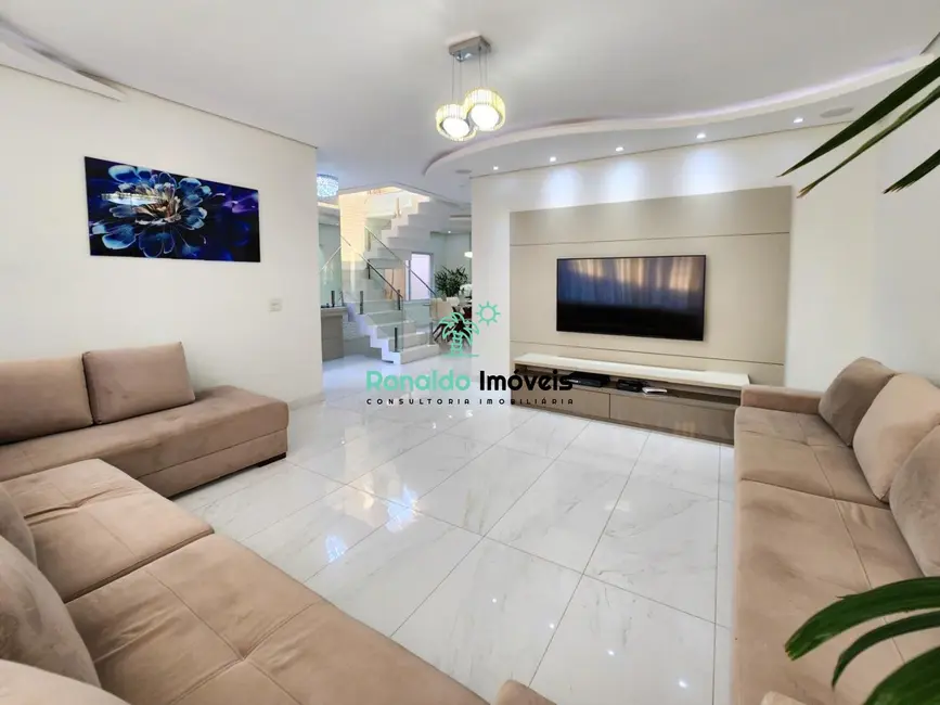 Casa com 4 quartos à venda, 302m2 em Centro, Bertioga - SP - imagem 9 Foto 9 de Casa com 4 quartos à venda, 302m2 em Centro, Bertioga - SP