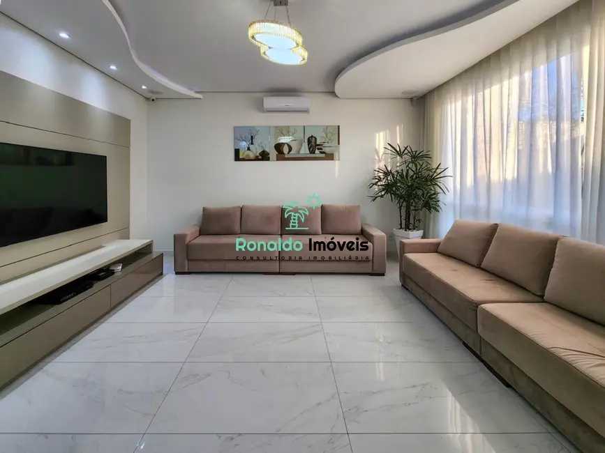 Casa com 4 quartos à venda, 302m2 em Centro, Bertioga - SP - imagem 7 Foto 7 de Casa com 4 quartos à venda, 302m2 em Centro, Bertioga - SP