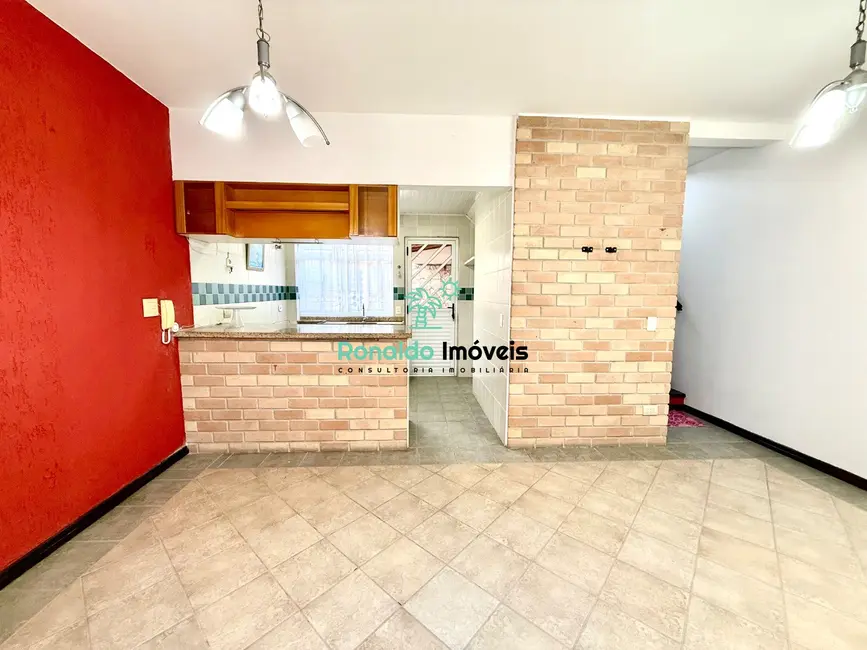 Foto 3 de Casa com 2 quartos à venda, 65m2 em Centro, Bertioga - SP