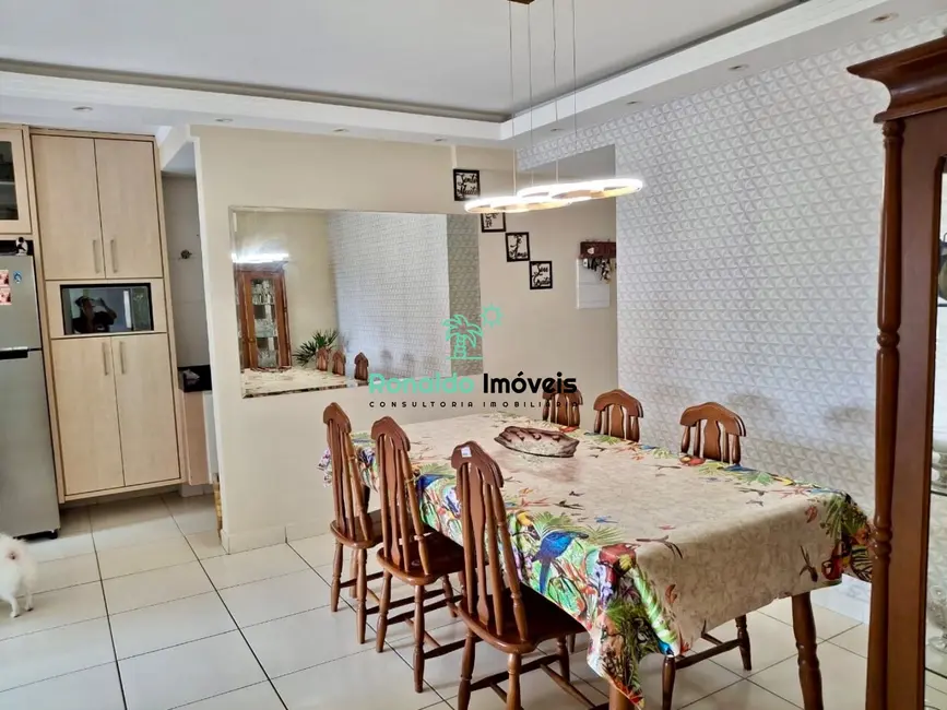 Apartamento com 3 quartos à venda, 90m2 em Centro, Bertioga - SP - imagem 4 Foto 4 de Apartamento com 3 quartos à venda, 90m2 em Centro, Bertioga - SP