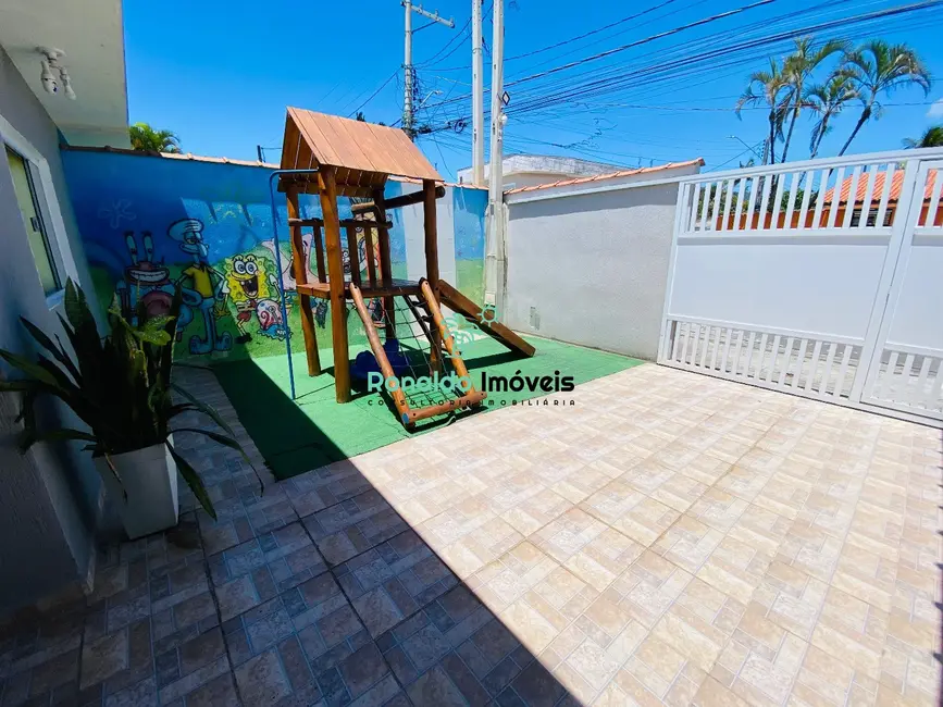 Casa com 3 quartos à venda, 80m2 em Centro, Bertioga - SP - imagem 3 Foto 3 de Casa com 3 quartos à venda, 80m2 em Centro, Bertioga - SP