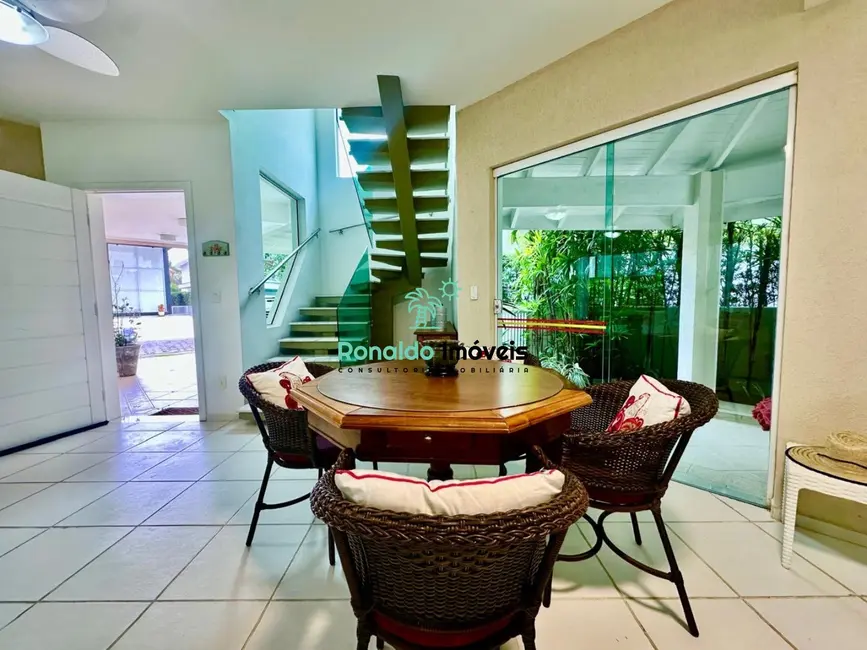 Casa de Condomínio com 4 quartos à venda, 280m2 em Bertioga - SP - imagem 4 Foto 4 de Casa de Condomínio com 4 quartos à venda, 280m2 em Bertioga - SP