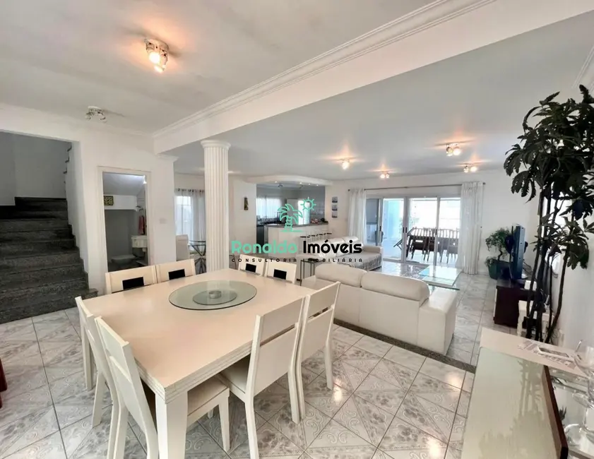 Foto 8 de Casa de Condomínio com 5 quartos à venda, 314m2 em Bertioga - SP