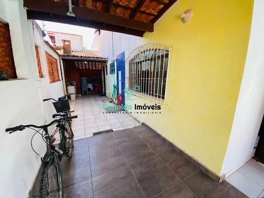 Casa com 3 quartos à venda, 203m2 em Centro, Bertioga - SP - imagem 4 Foto 4 de Casa com 3 quartos à venda, 203m2 em Centro, Bertioga - SP