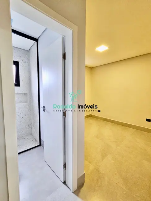 Foto 9 de Casa de Condomínio com 2 quartos à venda, 132m2 em Bertioga - SP