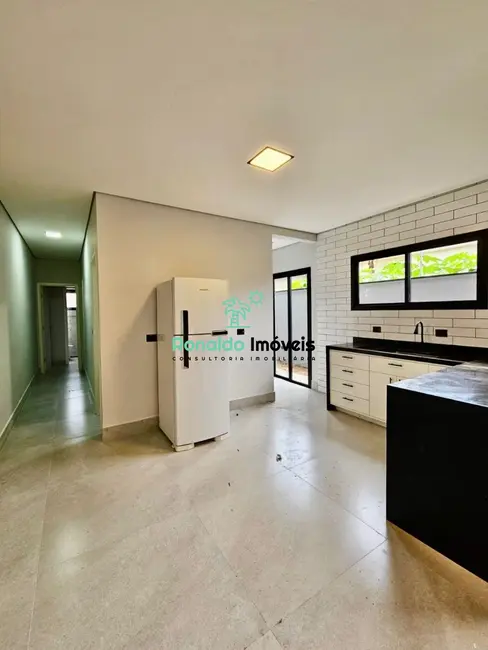 Foto 3 de Casa de Condomínio com 2 quartos à venda, 132m2 em Bertioga - SP