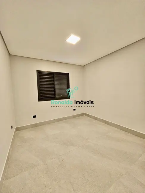 Foto 6 de Casa de Condomínio com 2 quartos à venda, 132m2 em Bertioga - SP