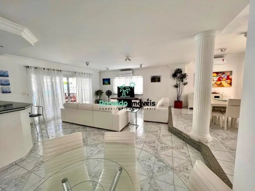 Casa de Condomínio com 5 quartos à venda, 314m2 em Bertioga - SP - imagem 4 Foto 4 de Casa de Condomínio com 5 quartos à venda, 314m2 em Bertioga - SP