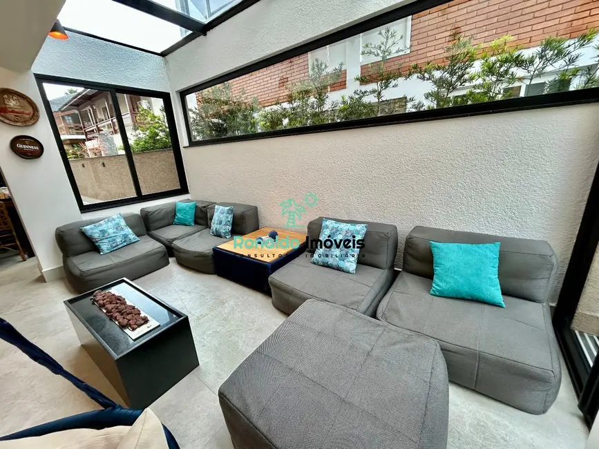 Foto 9 de Casa de Condomínio com 6 quartos à venda, 383m2 em Bertioga - SP