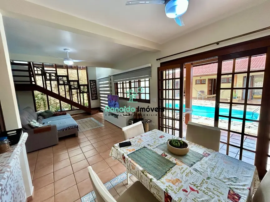 Foto 7 de Casa de Condomínio com 2 quartos à venda, 220m2 em Bertioga - SP