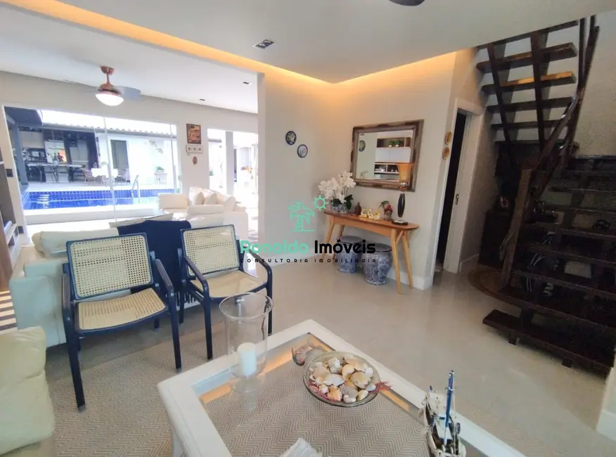 Foto 8 de Casa de Condomínio com 6 quartos à venda, 252m2 em Bertioga - SP