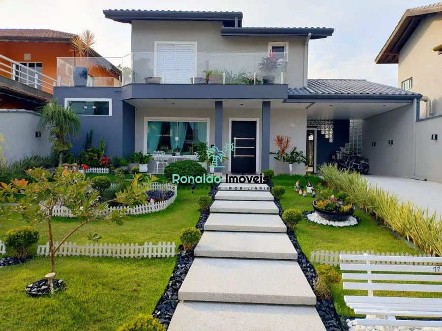 Foto 2 de Casa de Condomínio com 6 quartos à venda, 252m2 em Bertioga - SP